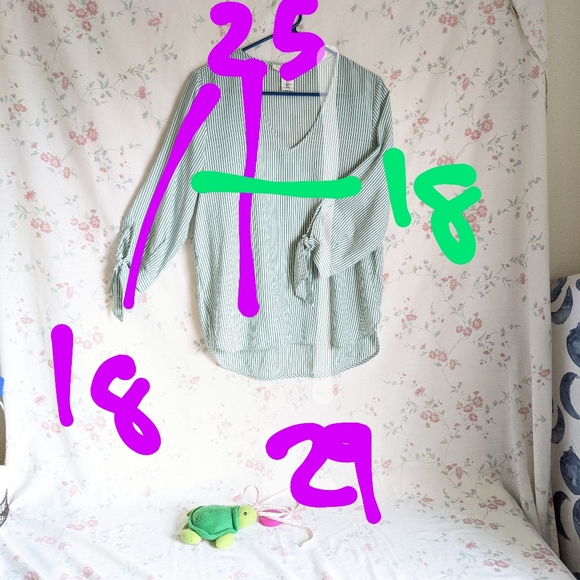 Green and white blouse from H&M, 3/4 sleeve - Picture 6 of 6